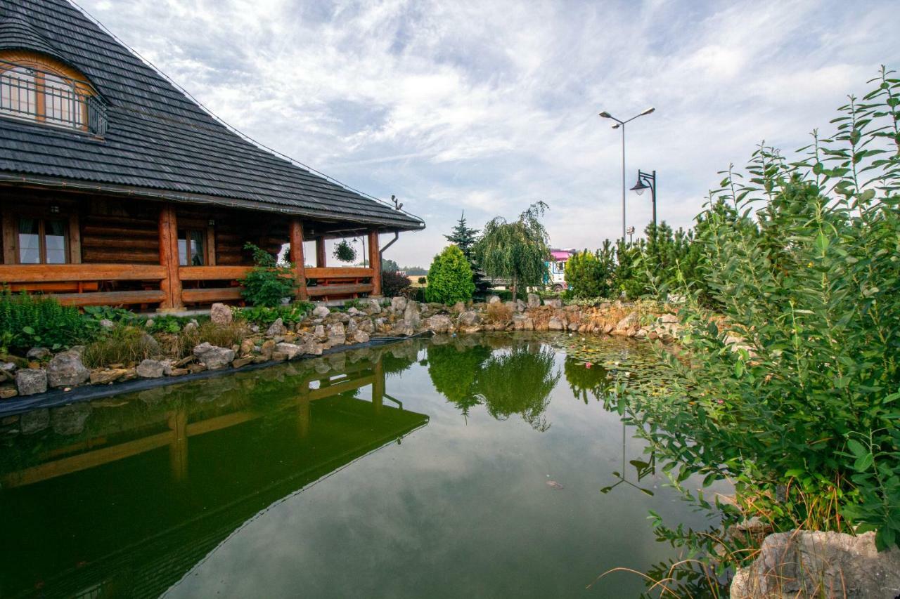 Hotel Stary Mlyn Kozieglowy  Bagian luar foto
