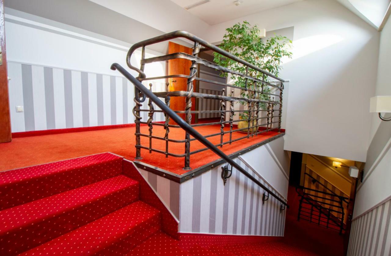 Hotel Stary Mlyn Kozieglowy  Bagian luar foto