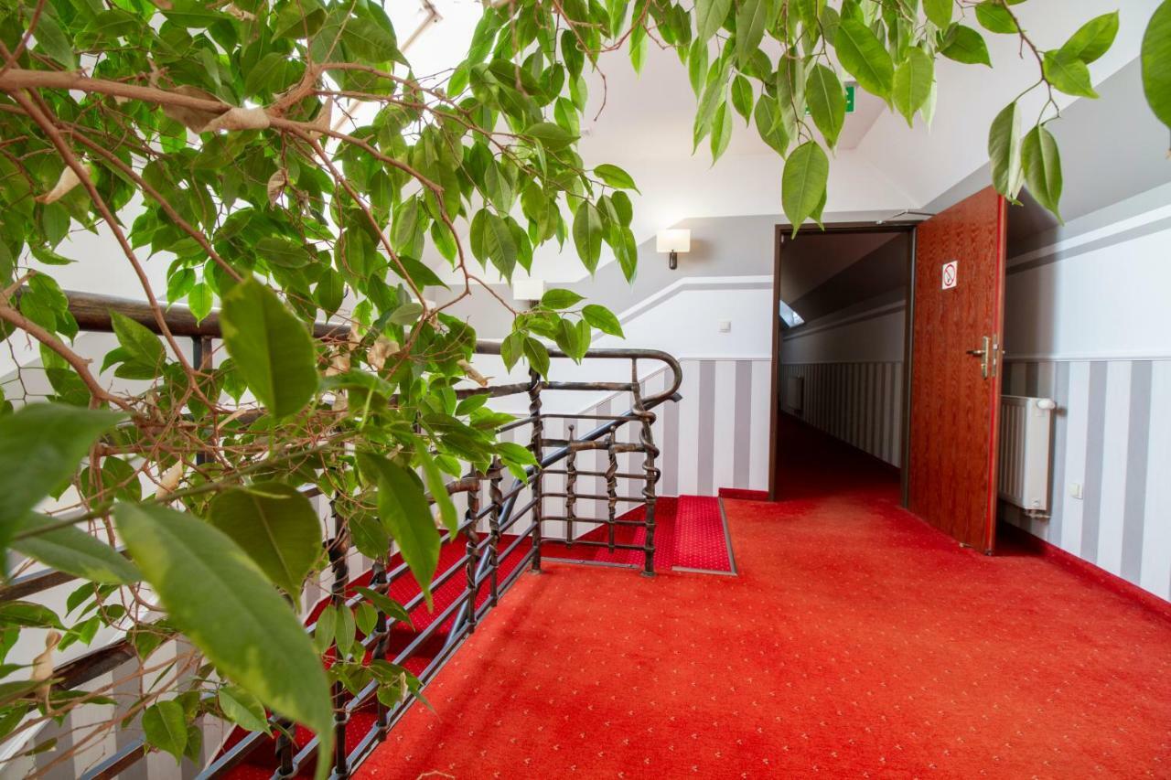 Hotel Stary Mlyn Kozieglowy  Bagian luar foto