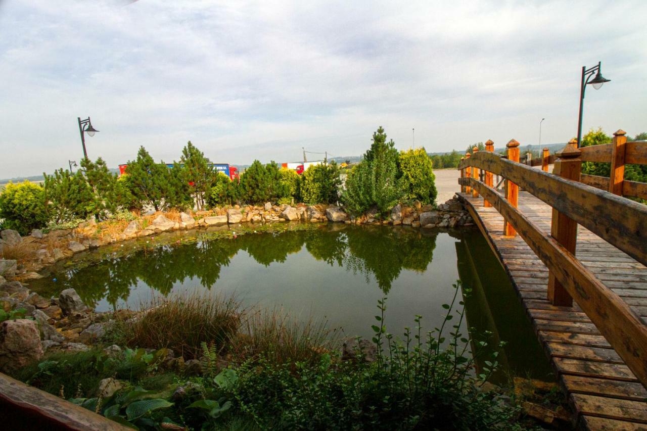 Hotel Stary Mlyn Kozieglowy  Bagian luar foto