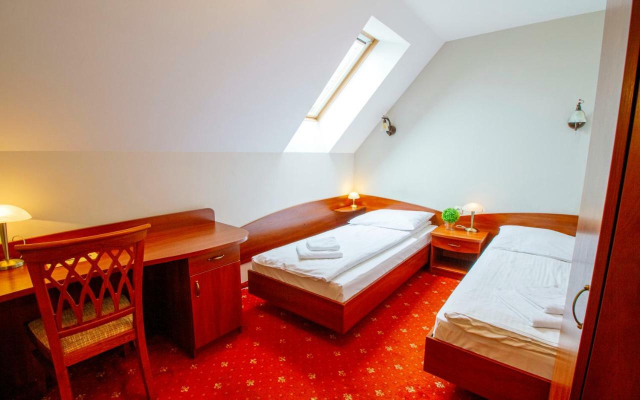 Hotel Stary Mlyn Kozieglowy  Bagian luar foto